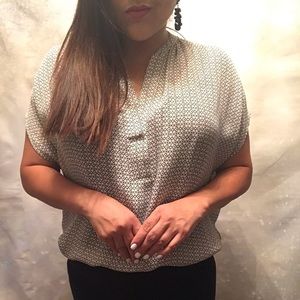 Vince white and black shirt sleeves top